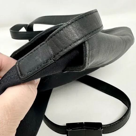 Vintage Tumi Crossbody Purse Solid Black Leather Flap & Nylon Fabric Bag - Picture 5 of 11